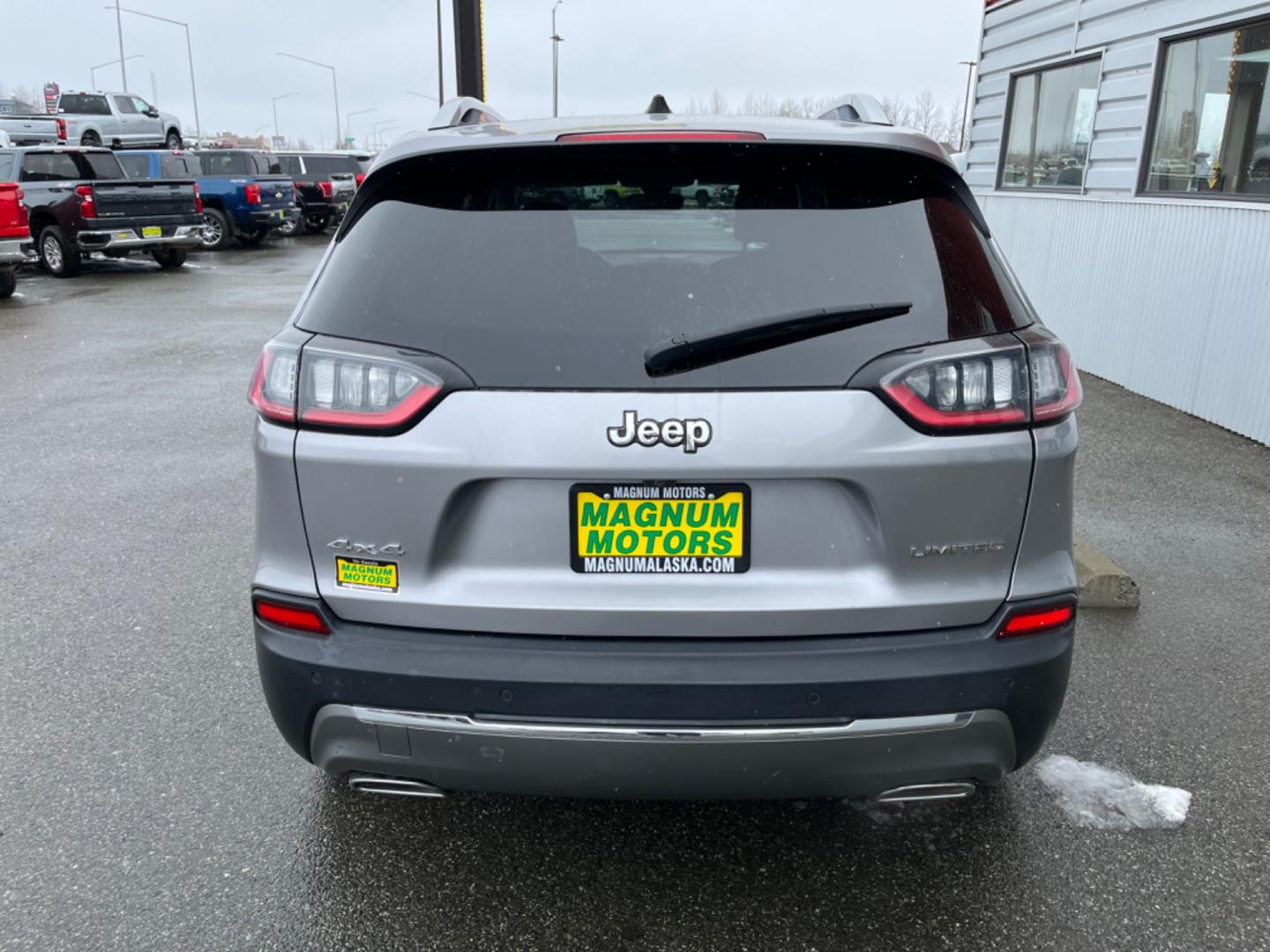 2020 SILVER /Black JEEP CHEROKEE LIMITED (1C4PJMDX5LD) with an 3.2L engine, Automatic transmission, located at 1960 Industrial Drive, Wasilla, 99654, (907) 274-2277, 61.573475, -149.400146 - Photo#2